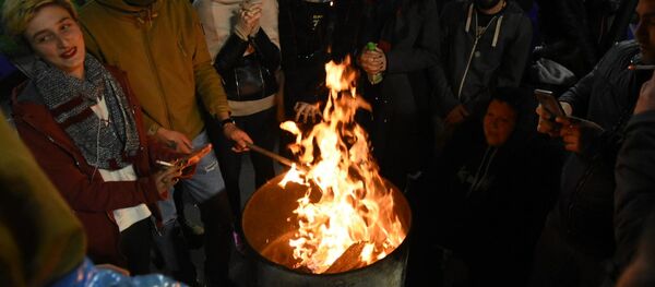 საპროტესტო აქცია რუსთაველზე საპროტესტო აქცია რუსთაველზე - Sputnik საქართველო