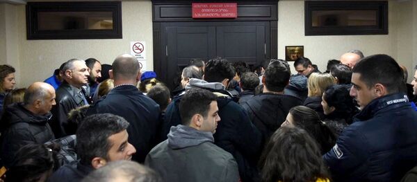 აქცია თბილისის სასამართლოს შენობაში აქცია თბილისის სასამართლოს შენობაში - Sputnik საქართველო