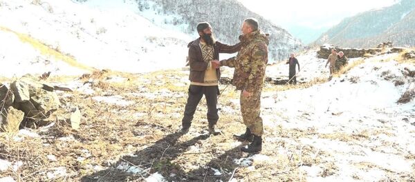 შინაგან საქმეთა სამინისტროს მესაზღვრეები ბლოელ გოგიას სახლს უშენებენ
შინაგან საქმეთა სამინისტროს მესაზღვრეები ბლოელ გოგიას სახლს უშენებენ
- Sputnik საქართველო