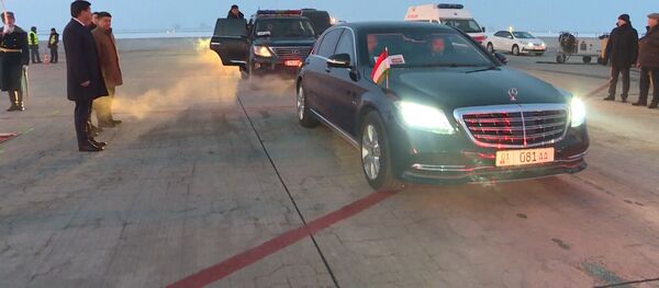 Бронированные авто: на чем ездят в Бишкеке главы стран ОДКБ - видео - Sputnik Грузия