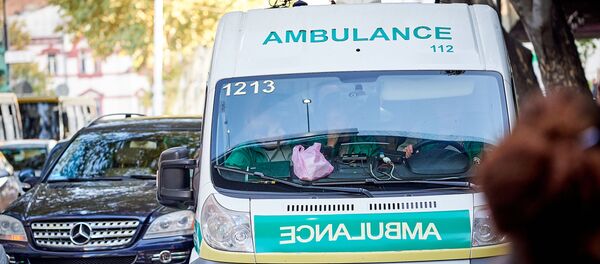 Бригада Скорой медицинской помощи на выезде - Sputnik Грузия
