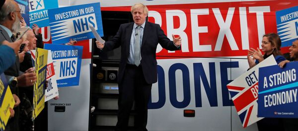 На пути к Брексит. Борис Джонсон агитирует своих сторонников в Манчестере довести до конца выход из ЕС На пути к Брексит. Борис Джонсон агитирует своих сторонников в Манчестере довести до конца выход из ЕС - Sputnik Грузия