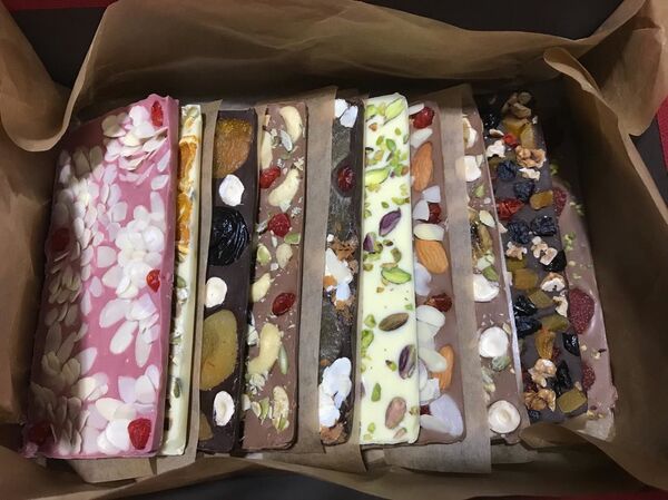 შოკოლადის ხელოვნება: 19 წლის სტუდენტი გოგონა, რომელიც ხელნაკეთ შოკოლადს ამზადებს შოკოლადის ხელოვნება: 19 წლის სტუდენტი გოგონა, რომელიც ხელნაკეთ შოკოლადს ამზადებს - Sputnik საქართველო