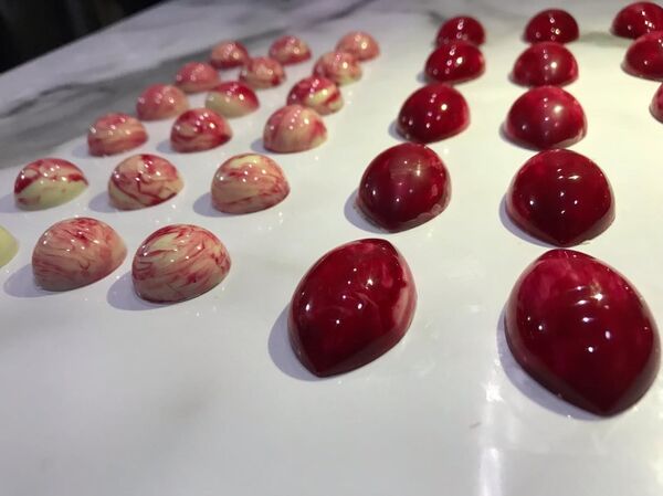 შოკოლადის ხელოვნება: 19 წლის სტუდენტი გოგონა, რომელიც ხელნაკეთ შოკოლადს ამზადებს შოკოლადის ხელოვნება: 19 წლის სტუდენტი გოგონა, რომელიც ხელნაკეთ შოკოლადს ამზადებს - Sputnik საქართველო