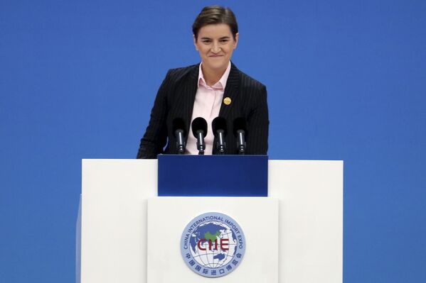 Ана Брнабич - сербский политик, премьер-министр Сербии с 29 июня 2017 года. Ранее была министром государственного и локального самоуправления в правительстве Александра Вучича  - Sputnik Грузия