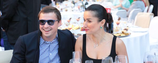 Тина Канделаки и Василий Бровко на торжественной церемонии вручения премии Коммерсантъ года (21 июня 2013). Санкт-Петербург - Sputnik Грузия