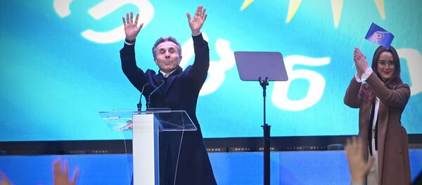 Бидзина Иванишвили обращается к собравшимся. Многотысячный митинг сторонников Грузинской мечты. 14 декабря - Sputnik Грузия
