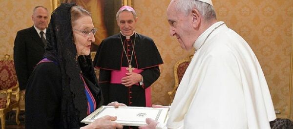 ქეთევან ბაგრატიონ–მუხრანბატონი და რომის პაპი ფრანციკე ქეთევან ბაგრატიონ–მუხრანბატონი და რომის პაპი ფრანციკე - Sputnik საქართველო