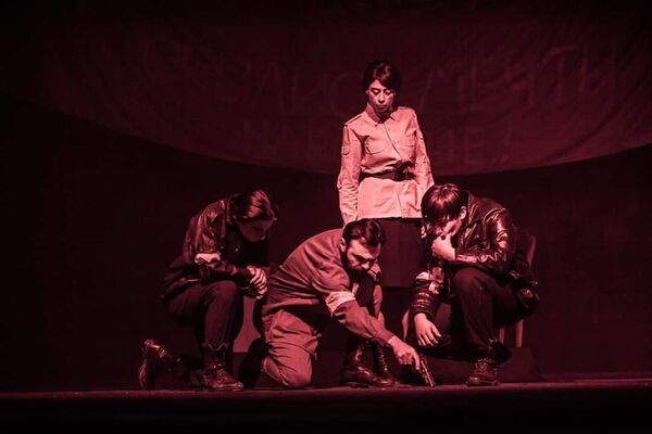 მაყურებელთან კავშირი რომ არ გაწყდეს – თეატრი, რომელმაც სპექტაკლები კომიქსებად აქცია მაყურებელთან კავშირი რომ არ გაწყდეს – თეატრი, რომელმაც სპექტაკლები კომიქსებად აქცია - Sputnik საქართველო