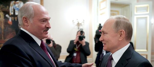 Лукашенко рад, что Россия с Беларусью не разбежались Лукашенко рад, что Россия с Беларусью не разбежались - Sputnik Грузия