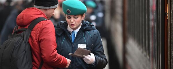 მატარებელი „ტავრია“ სადგურზე მატარებელი „ტავრია“ სადგურზე - Sputnik საქართველო