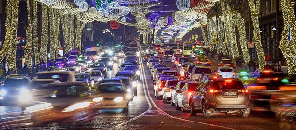 Праздничная иллюминация на проспекте Руставели. Новогодние украшения в столице Грузии - Sputnik Грузия