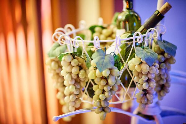 Первый уикенд 2020 года: побыть рейвером, театралом и погулять по новогоднему Тбилиси Первый уикенд 2020 года: побыть рейвером, театралом и погулять по новогоднему Тбилиси - Sputnik Грузия