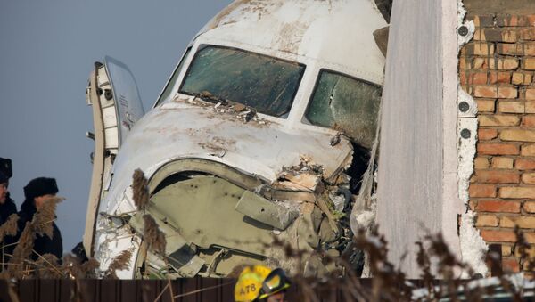 Потерпевший крушение пассажирский самолет Fokker 100  - Sputnik Грузия