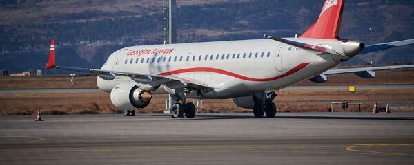 Пассажирский самолет грузинской авиакомпании AirZena - Georgian Airways - Sputnik Грузия