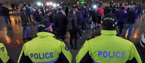 საქართველოს პარლამენტის წინ პოლიციამ აქტივისტების კარვები აიღო

 - Sputnik საქართველო