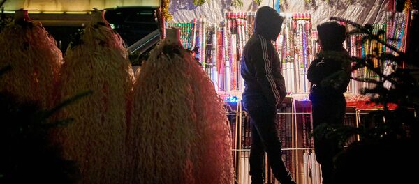 პიროტექნიკით ვაჭრობა თბილისში პიროტექნიკით ვაჭრობა თბილისში - Sputnik საქართველო