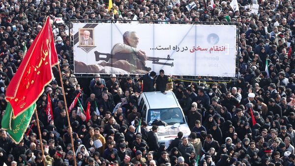 Траурное шествие по случаю прощания с иранским генералом Касемом Сулеймани, убитым во время авиаудара в Багдаде - Sputnik Грузия