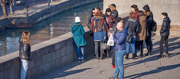 ტურისტები თბილისში ტურისტები თბილისში - Sputnik საქართველო