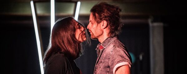 Спектакль Декалог Театра королевского квартала в Тбилиси - Sputnik Грузия