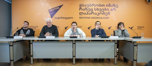 Видеомост: автомобилисты Грузии поделились опытом балльной системы с армянскими коллегами Видеомост: автомобилисты Грузии поделились опытом балльной системы с армянскими коллегами - Sputnik Грузия