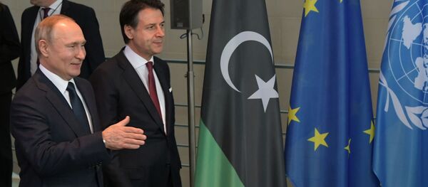 Президент РФ Владимир Путин и премьер-министр Италии Джузеппе Конте Президент РФ Владимир Путин и премьер-министр Италии Джузеппе Конте - Sputnik Грузия