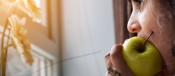 ვაშლის ჭამა ვაშლის ჭამა - Sputnik საქართველო