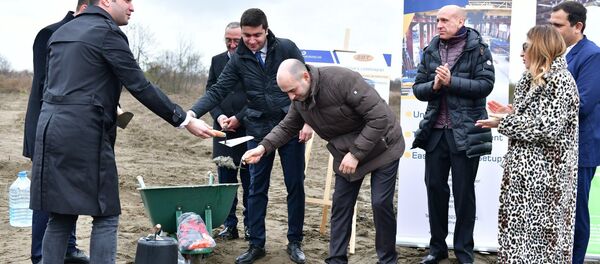 На территории свободной индустриальной зоны в Поти (регион Самегрело-Земо Сванети) заложили фундамент завода по производству автокомпонентов  - Sputnik Грузия