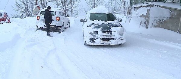 ძლიერი თოვა მაღალმთიან აჭარაში: ხულოს გზები და სოფლები თოვლმა დაფარა ძლიერი თოვა მაღალმთიან აჭარაში: ხულოს გზები და სოფლები თოვლმა დაფარა - Sputnik საქართველო
