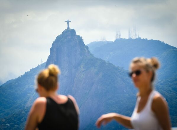 Статуя Христа-Искупителя -  статуя Иисуса Христа в стиле ар-деко, расположенная на вершине горы Корковаду в Рио-де-Жанейро. Является символом Рио-де-Жанейро и Бразилии в целом - Sputnik Грузия