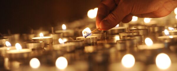 Церемония зажжения свечей в память жертв Холокоста - Sputnik Грузия