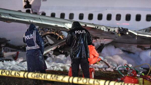 Крушение самолета в аэропорту Стамбула  - Sputnik Грузия