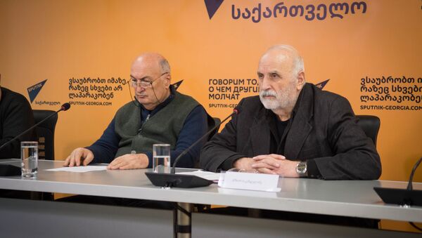 Пресс-конференция на тему Как решить проблему некачественного строительства жилых домов и дефицита парковок в Тбилиси? - Sputnik Грузия