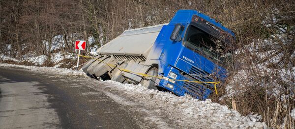 Грузовой автомобиль попал в аварию - Sputnik Грузия
