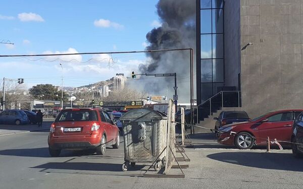 თბილისში საბურავების საწყობში ხანძარია - Sputnik საქართველო