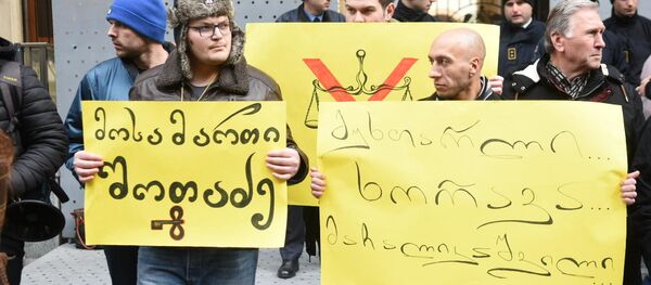 აქცია პარლამენტთან აქცია პარლამენტთან - Sputnik საქართველო