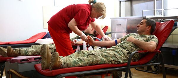  Личный состав Национальной гвардии Грузии принял участие в акции по сдаче крови - Sputnik Грузия
