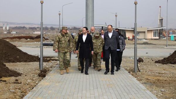 Ираклий Гарибашвили посетил строительство общего военного центра - Sputnik Грузия
