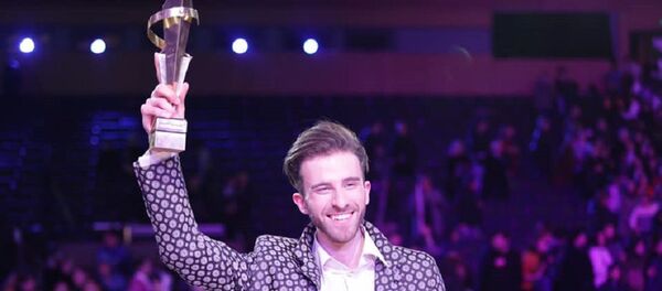 Победитель шоу Большая сцена Ираклий Капанадзе - Sputnik Грузия