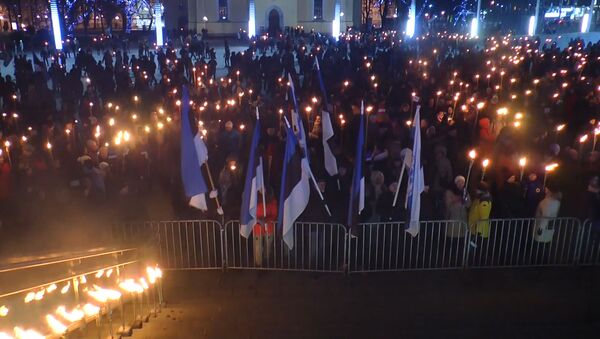 В Эстонии националисты устроили факельное шествие в честь Дня независимости - Sputnik Грузия