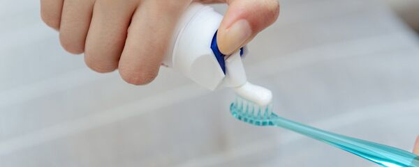 კბილის პასტა და ჯაგრისი კბილის პასტა და ჯაგრისი - Sputnik საქართველო