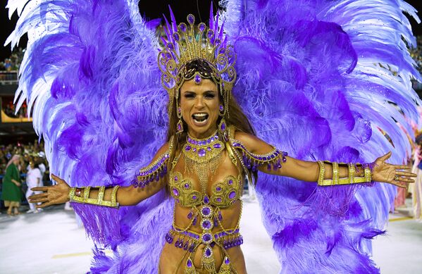 Участница Бразильского карнавала в Рио-де-Жанейро - Sputnik Грузия