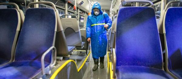 Дезинфекция пассажирских автобусов из-за коронавируса - Sputnik Грузия