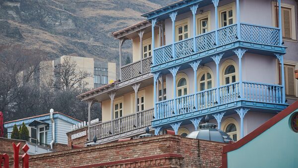 Достопримечательности города Тбилиси. Старые дома в районе Абанотубани - Sputnik Грузия