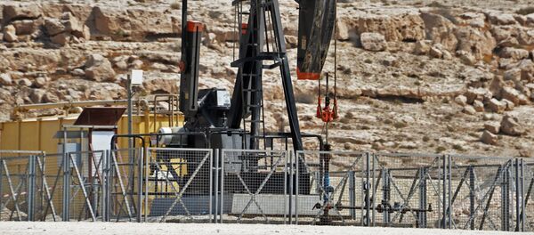 Добыча нефти, архивное фото - Sputnik Грузия