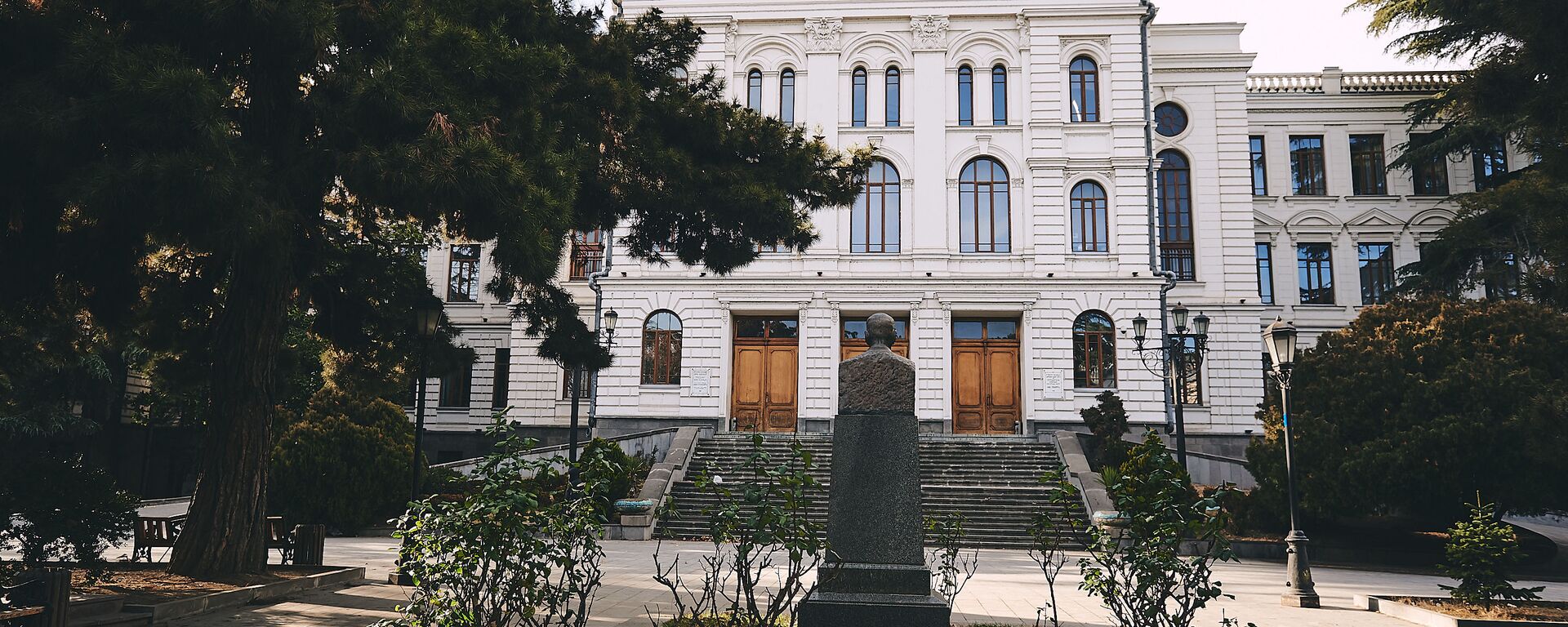 Тбилисский государственный университет - Sputnik Грузия, 1920, 17.06.2021