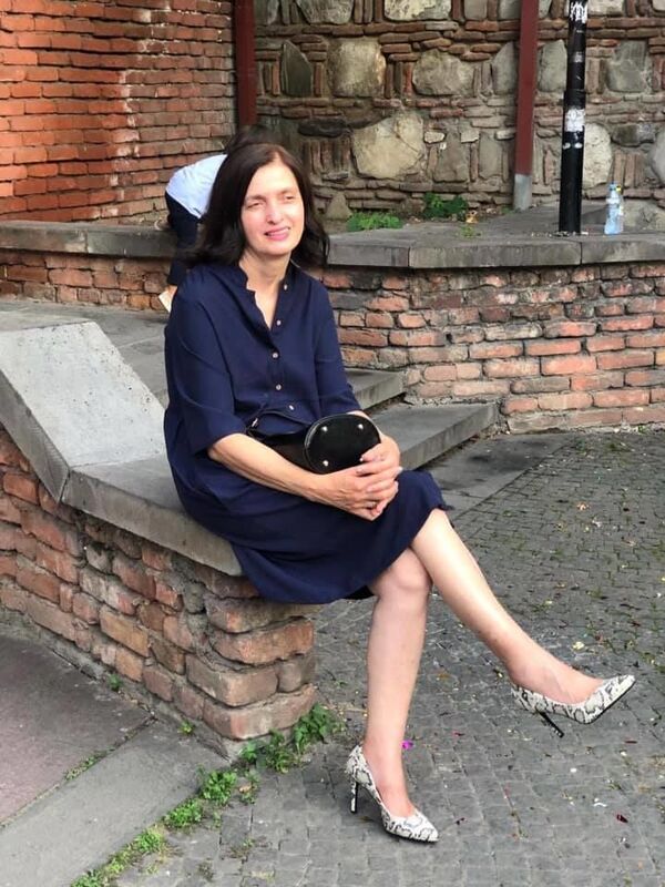 კლასგარეშე საკითხავი მასწავლებლებისთვის – „მრცხვენია, რომ საქართველოში ქართული არ ვიცი“ კლასგარეშე საკითხავი მასწავლებლებისთვის – „მრცხვენია, რომ საქართველოში ქართული არ ვიცი“ - Sputnik საქართველო