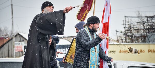 ქუჩების წმინდა წყლით კურთხევა ქუჩების წმინდა წყლით კურთხევა - Sputnik საქართველო