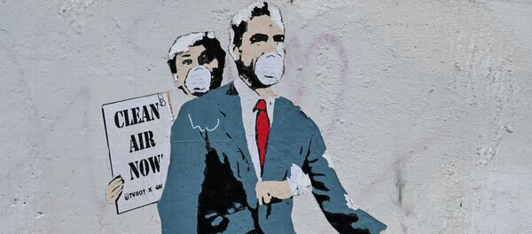 Граффити на тему коронавируса художника TV Boy в Риме - Sputnik Грузия