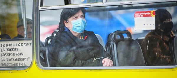 ქალი ავტობუსში ქალი ავტობუსში - Sputnik საქართველო